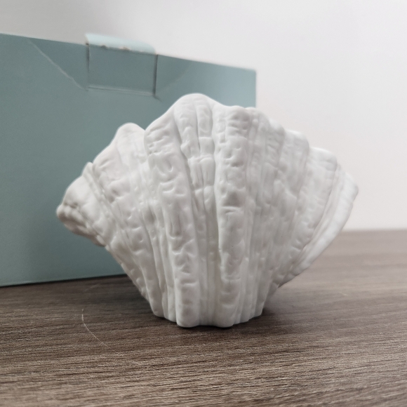 PartyLite White Shell Candle Holder - Picture 3 of 6